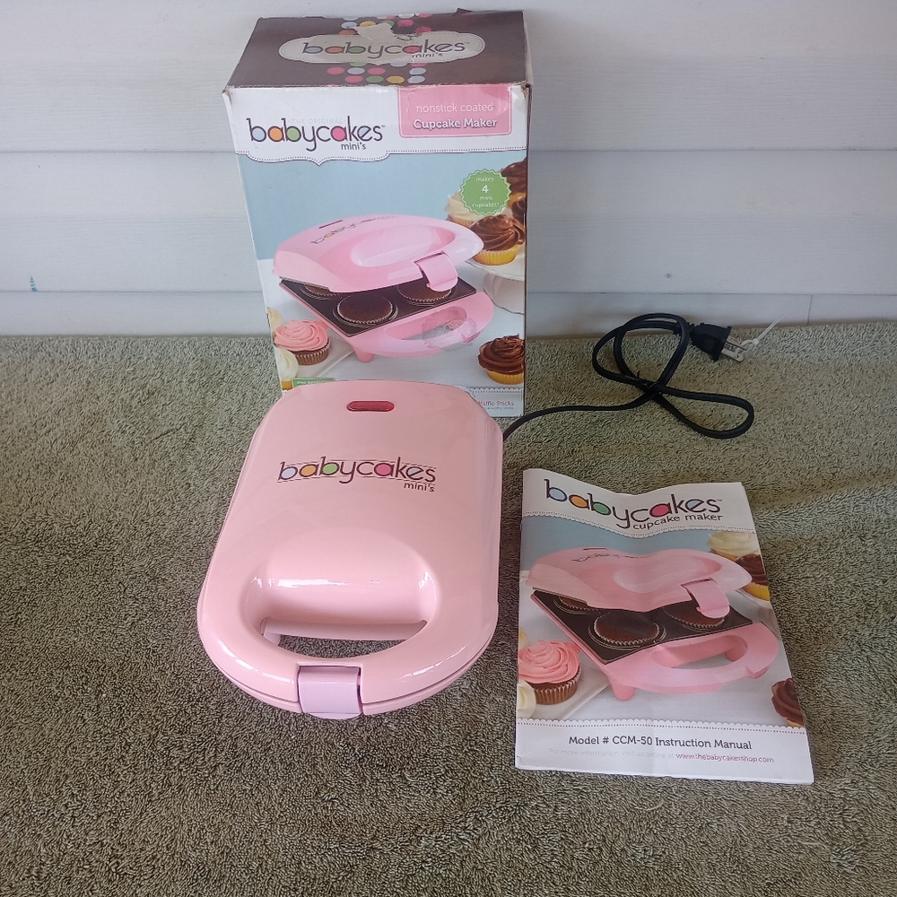 Babycakes mini cupcake maker